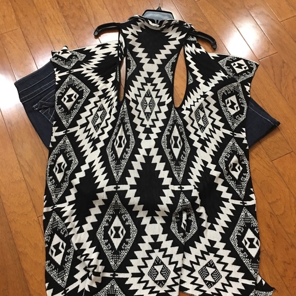 Sweater Vest Black/White (Cream), Size: S/M - Picture 5 of 6
